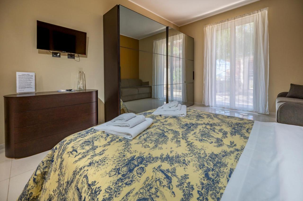 Villa Floyd Charming Rooms B&B ปาคีโน ภายนอก รูปภาพ
