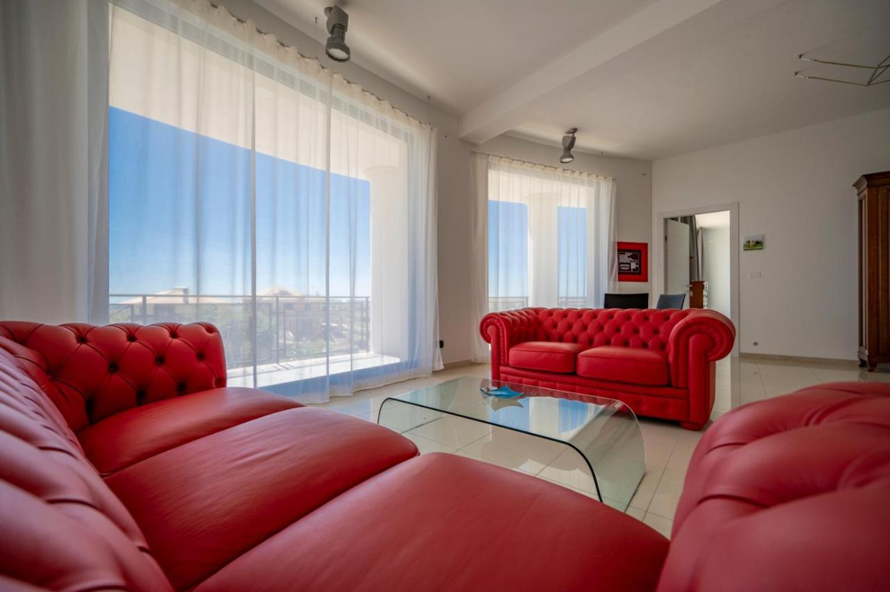 Villa Floyd Charming Rooms B&B ปาคีโน ภายนอก รูปภาพ