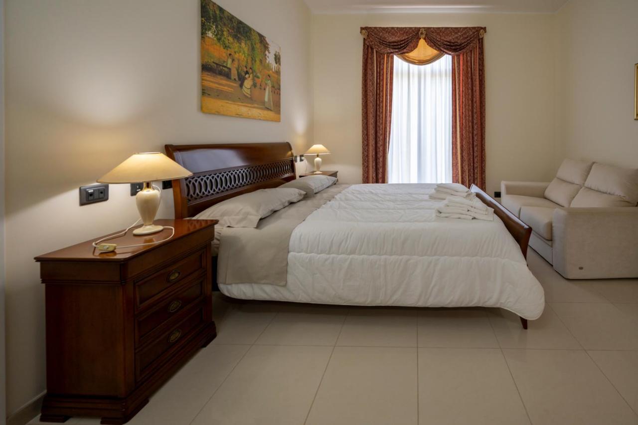 Villa Floyd Charming Rooms B&B ปาคีโน ภายนอก รูปภาพ