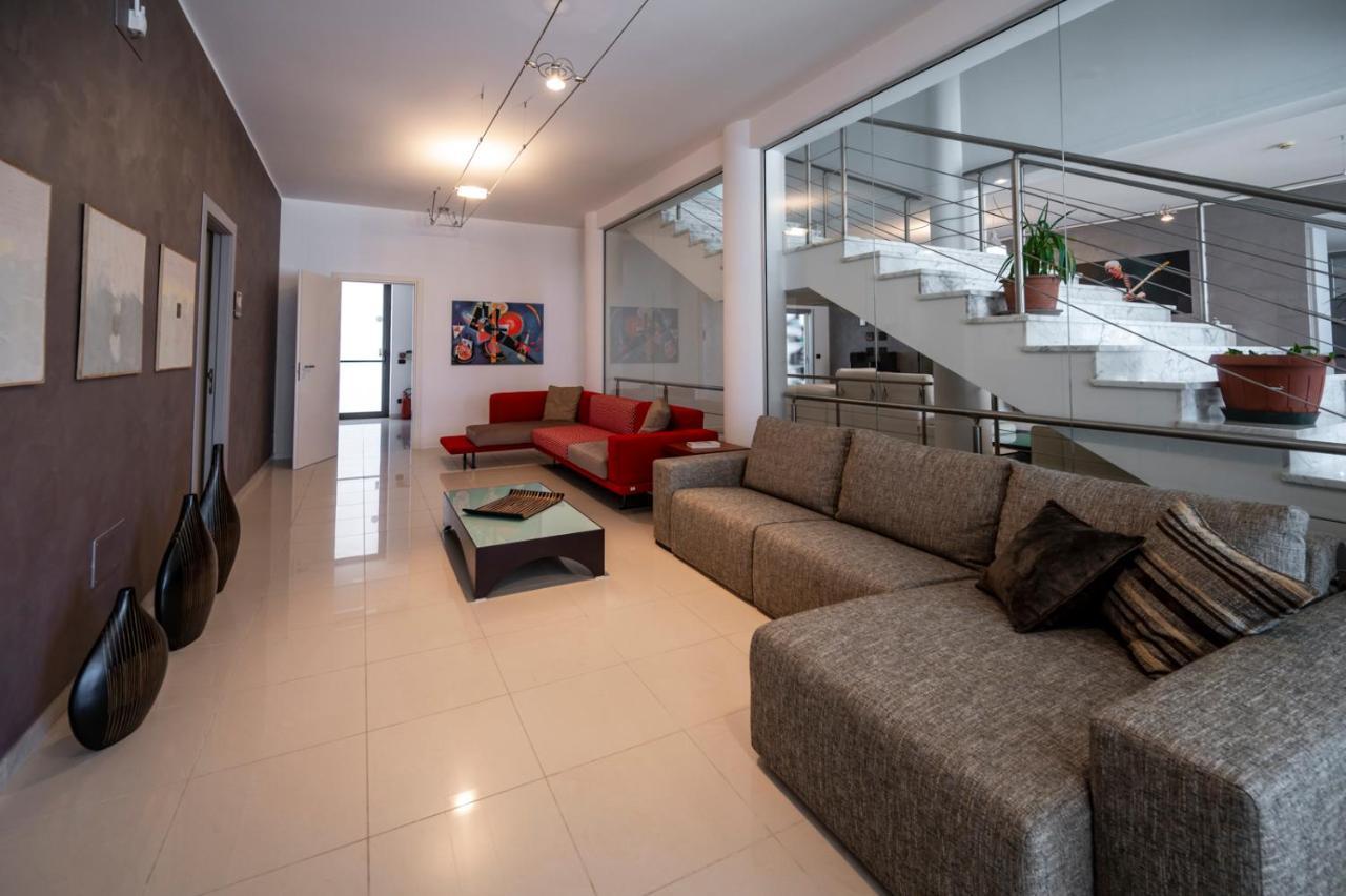 Villa Floyd Charming Rooms B&B ปาคีโน ภายนอก รูปภาพ
