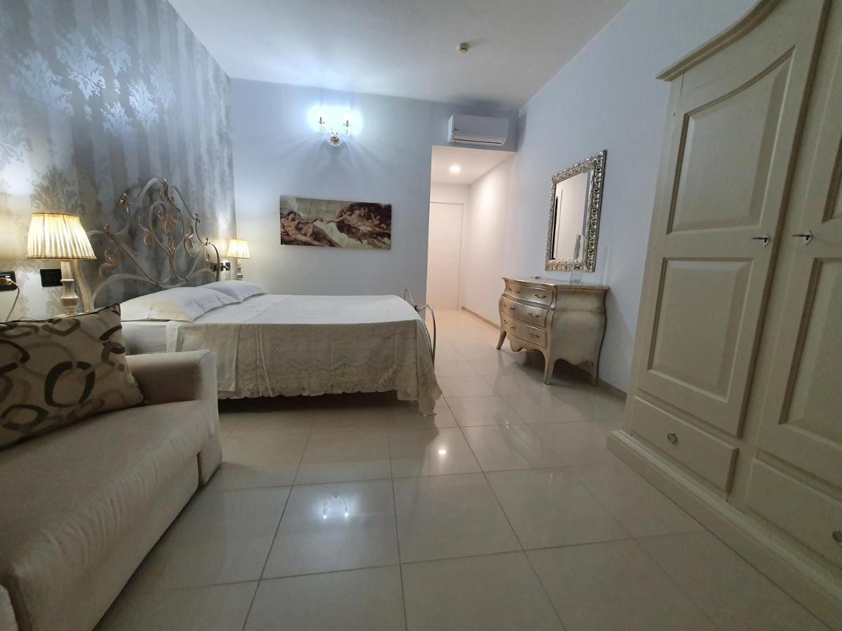 Villa Floyd Charming Rooms B&B ปาคีโน ภายนอก รูปภาพ